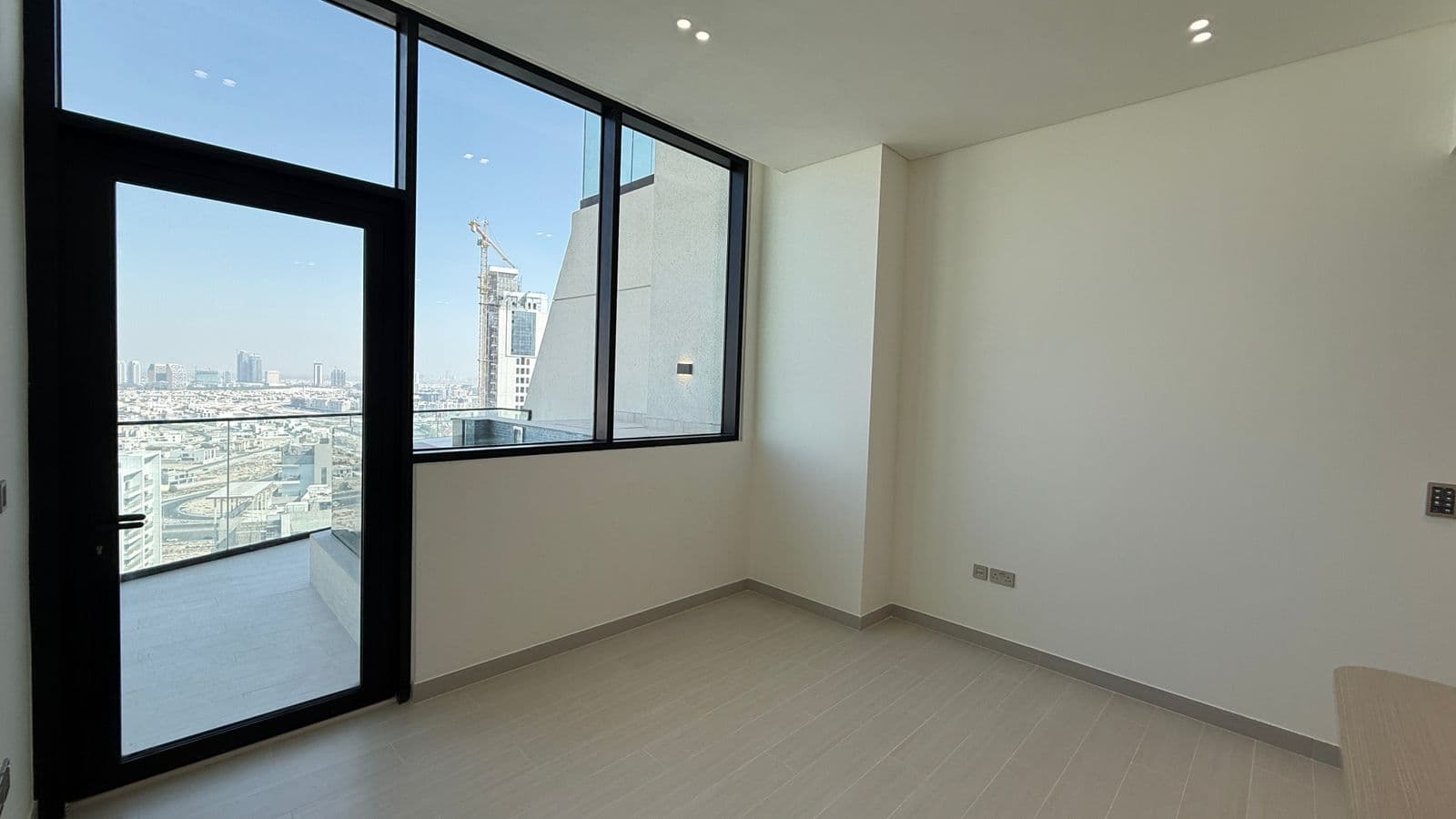 Binghatti Phantom, Jumeirah Village Circle