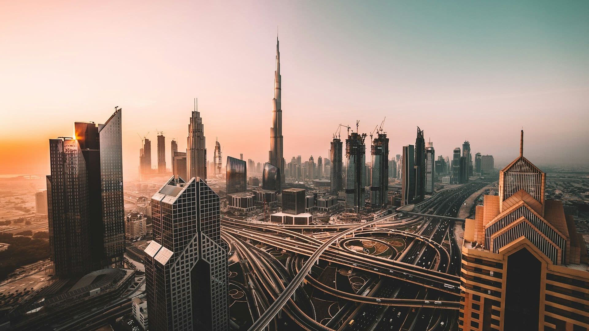 Luxurious 3BR Apartment in Downtown Dubai